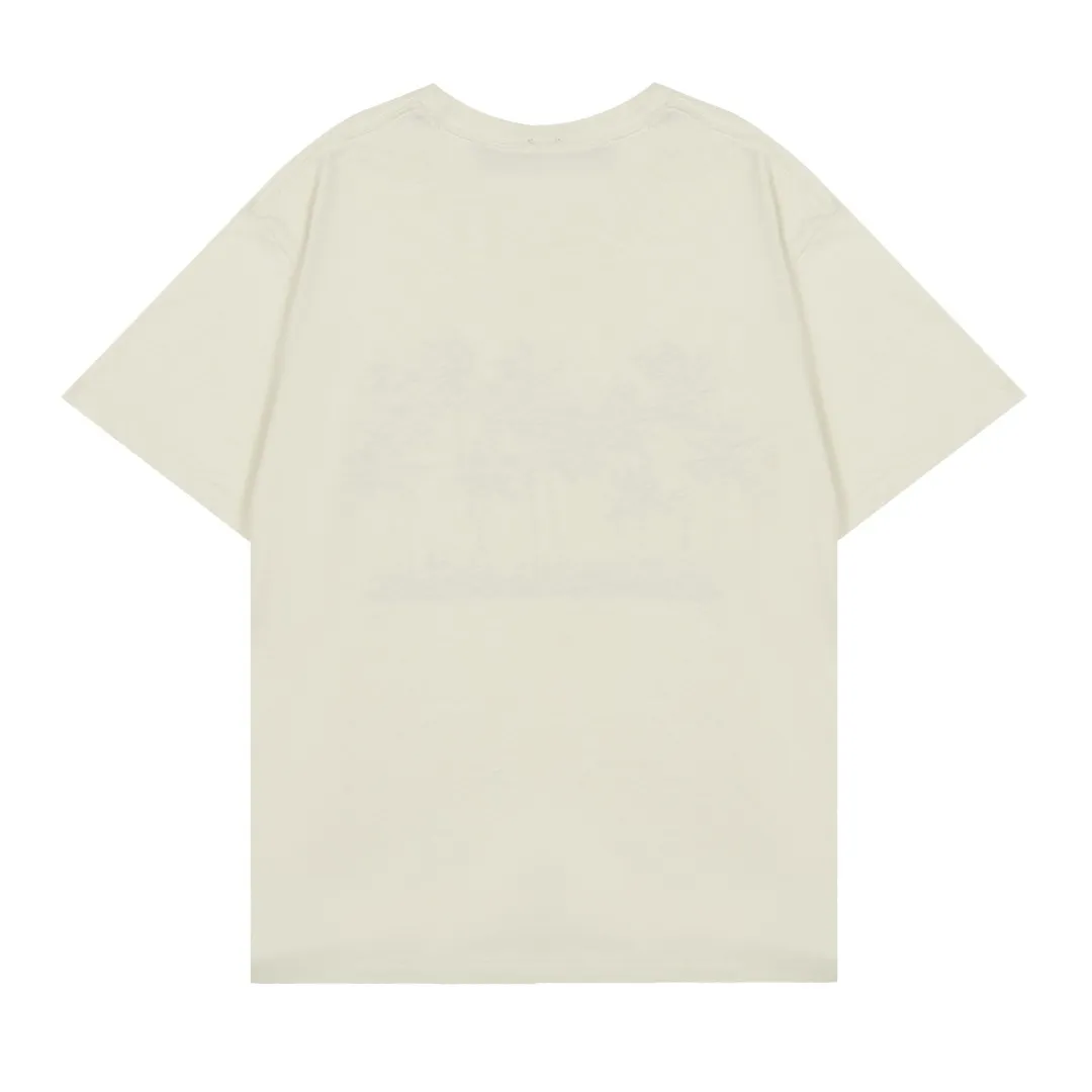 P124 White background picture [Summer hot] Style number: 25050# Color: Mi Xing Size: S to XL - Ralph Lauren/Ralph Lauren 2025SS Summer new Hampton coastal style island coconut palm soft slub cotton short-sleeved Tee - Correct and short version The upper body is more proportional ✅ - Original consistent warp and weft slub cotton, soft and comfortable with a sense of laziness ✅ - RL 25 new coconut tree printed cotton Tee The resort-style coconut tree and island pattern print on the chest enriches the visual beauty. The apricot color and the texture of the bamboo fabric have a very lazy summer style. The loose and short version is not picky about your body shape and brings out the Instagram atmosphere. Highly recommended.
